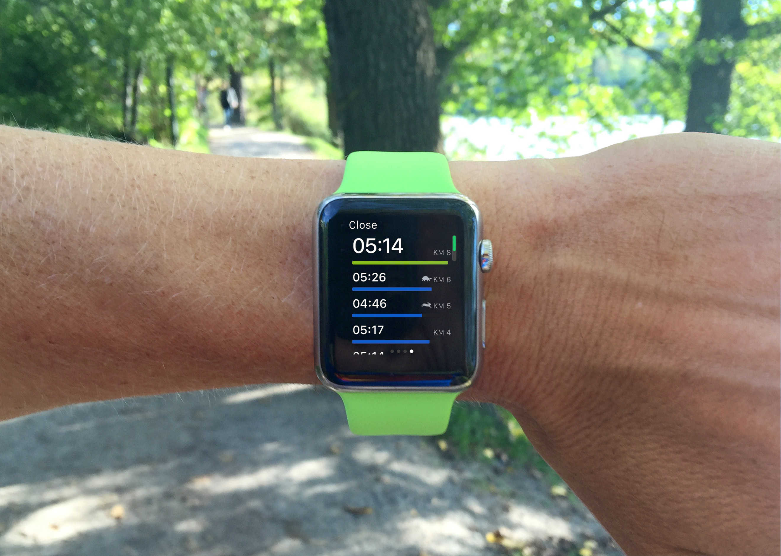 Runtastic's text is sometimes too small to read while running