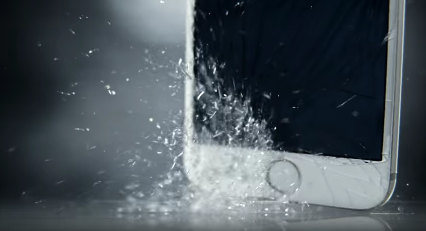 watch-iphones-die-slowly-in-droid-turbo-2-torture-porn-ad-image-cultofandroidcomwp-contentuploads201510Droid-Turbo-2-shatterproof-ad-jpg
