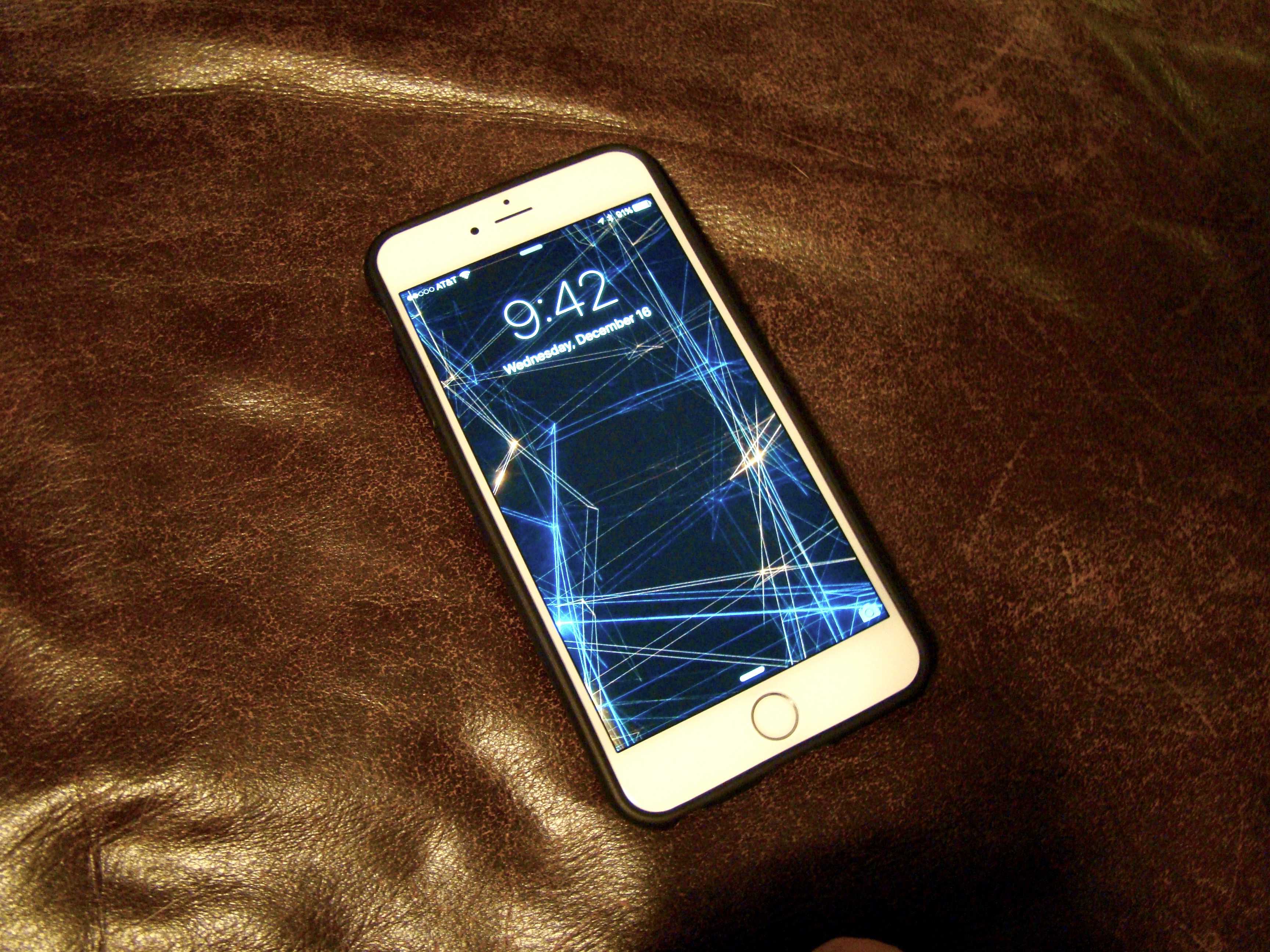 Get up to 40 more animated wallpapers for your iPhone.