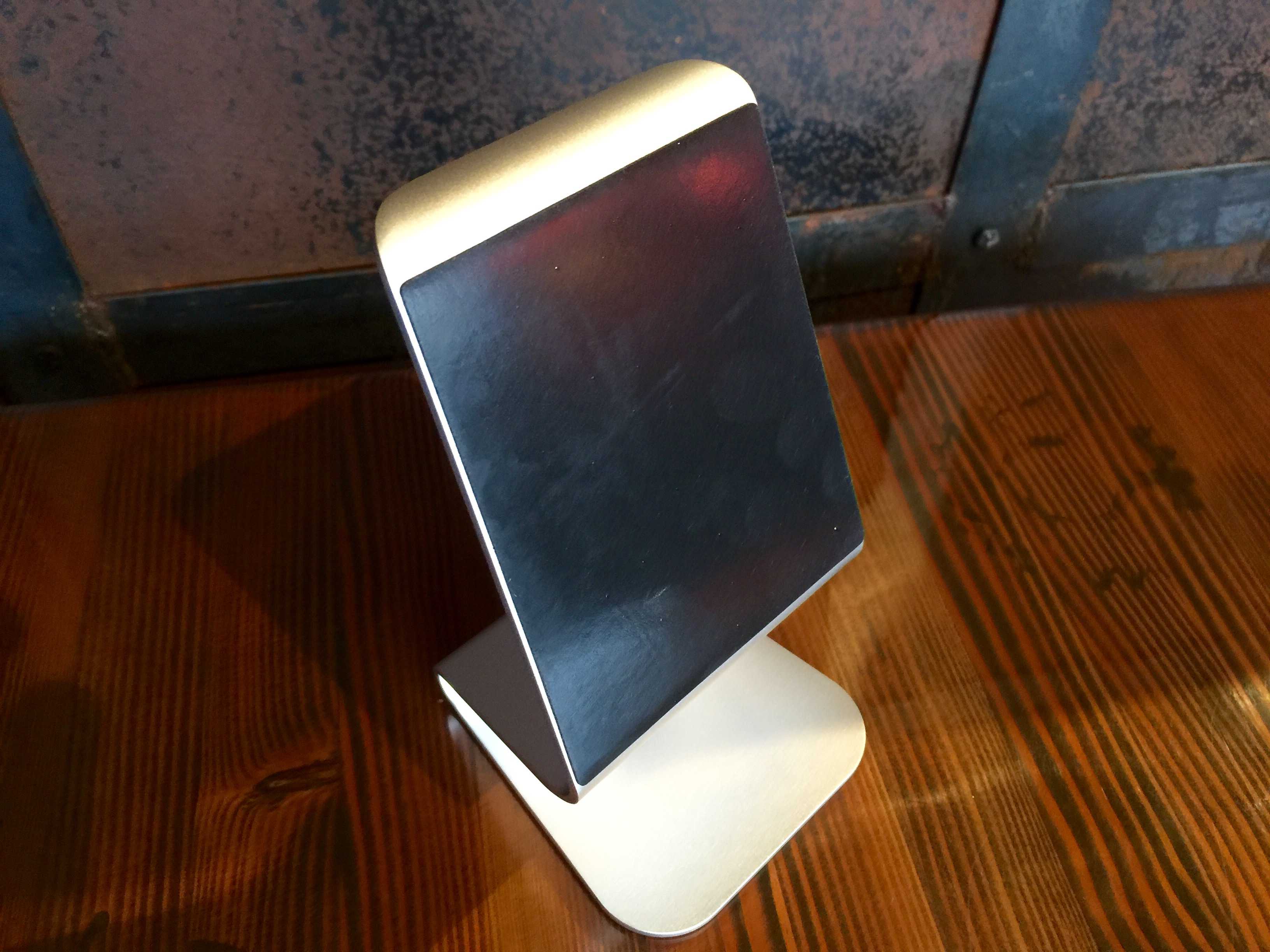 iQunix iPad stand