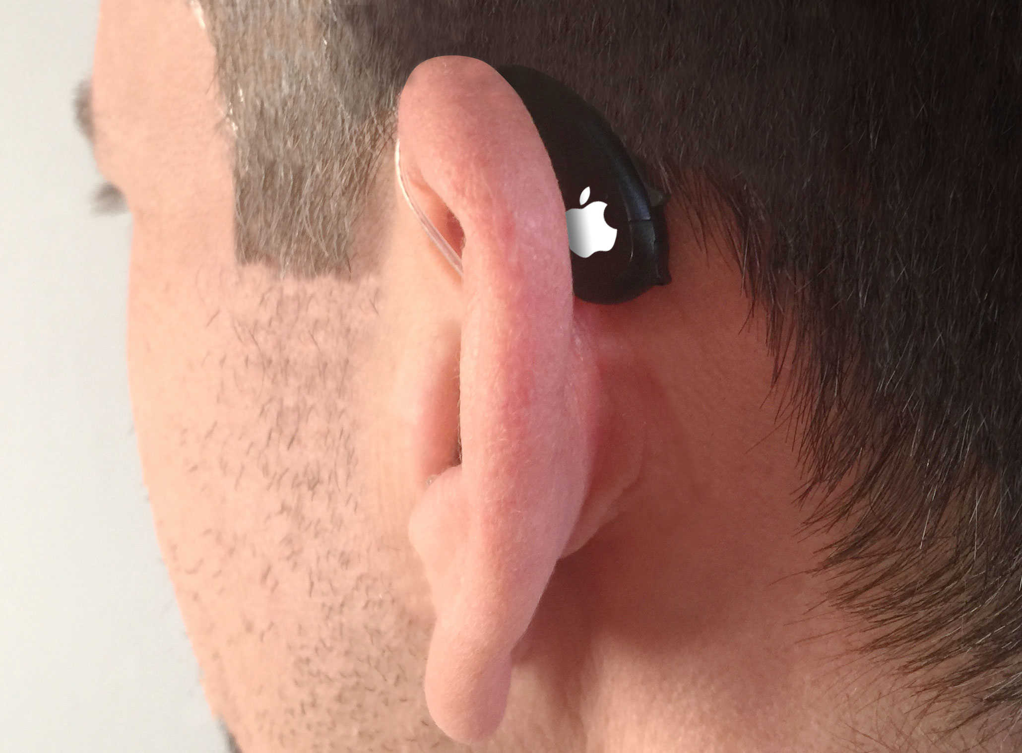 Could Apple’s wireless EarPods use hearing aid technology to offer holographic sound, augmented-reality Siri and superhuman hearing?