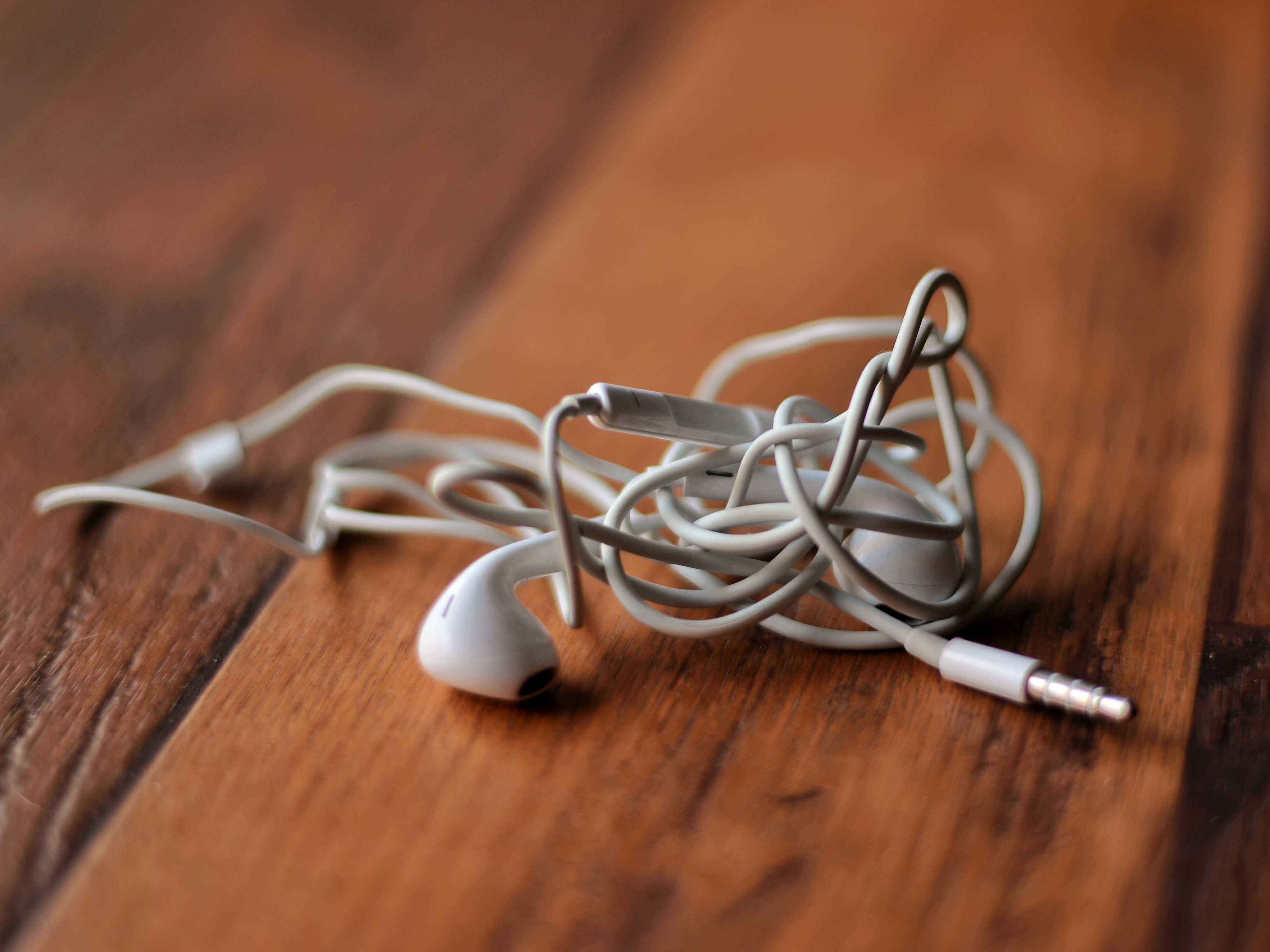 EarPods aren't going wireless in 2016.