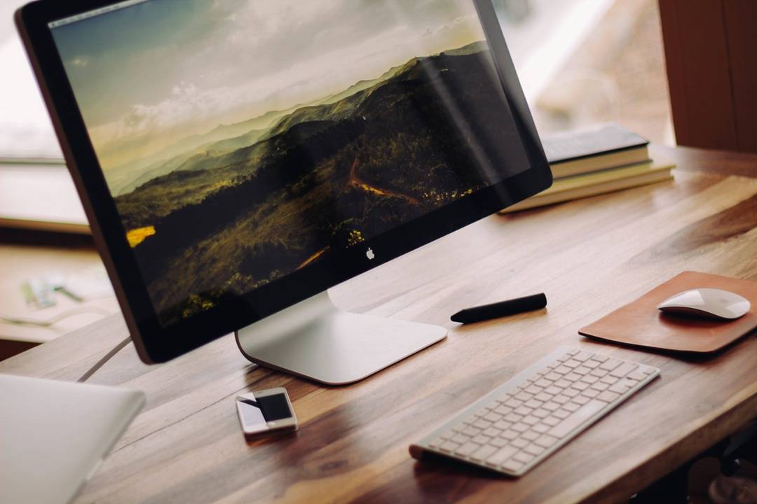 Work behind a Mac all day? Be sure you're protecting your back, neck, and feet with these accessories.
