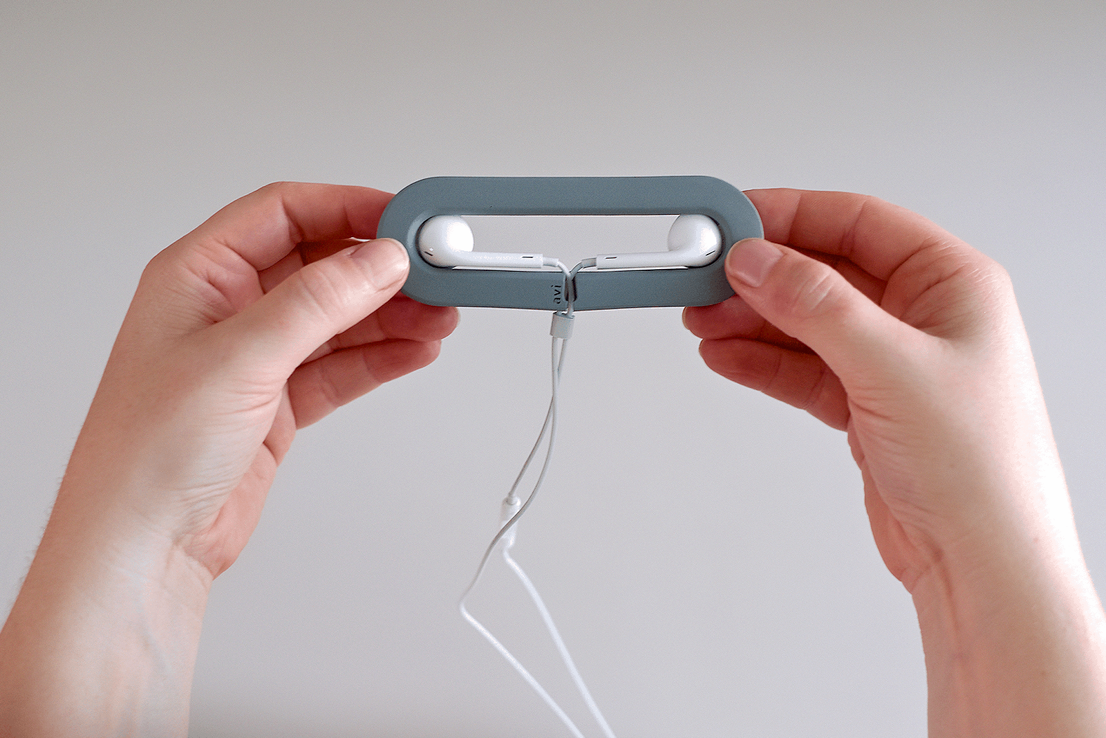 Smart-Spools are possibly the most effectively designed solution for keeping your headphones and cables organized.