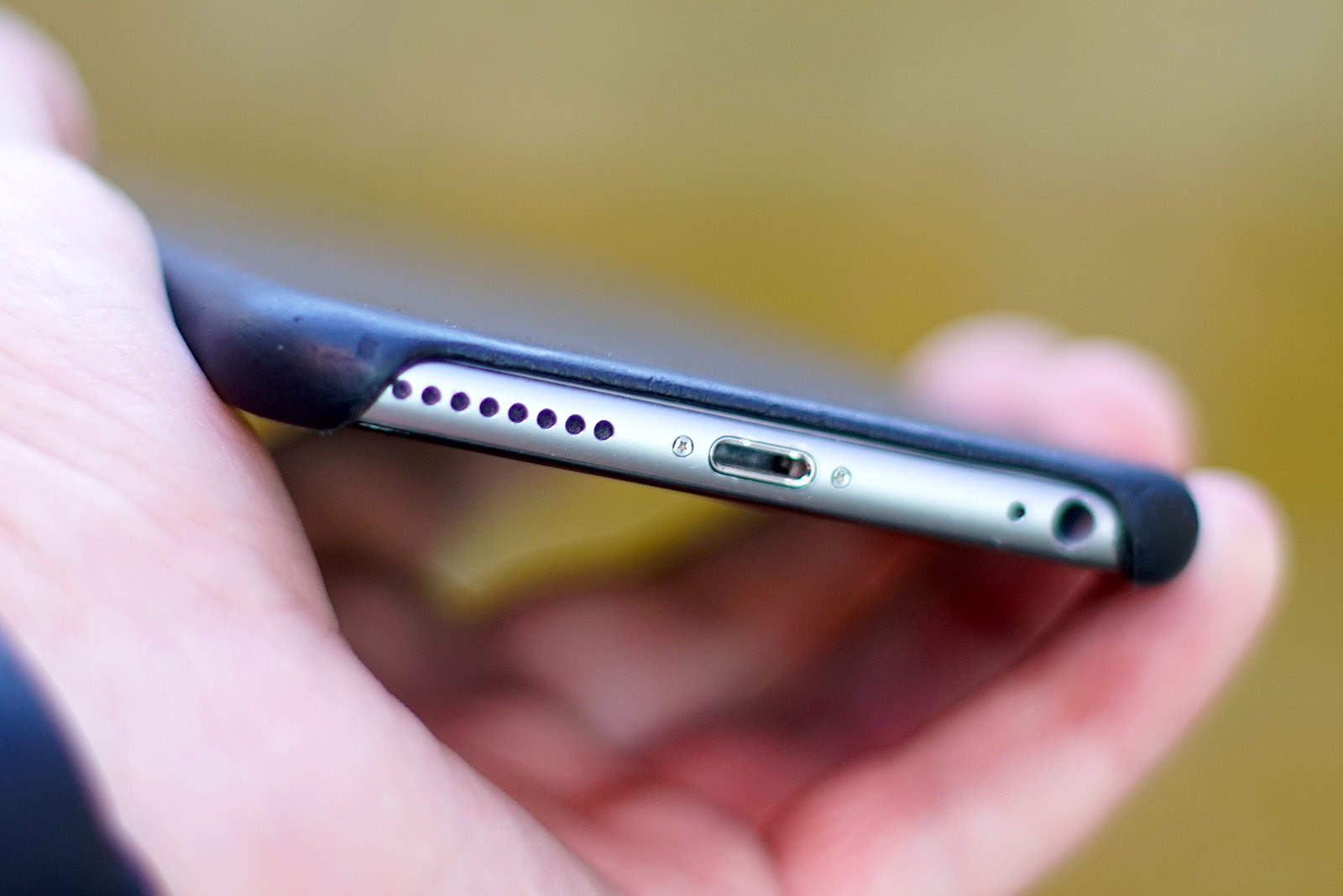 iPhone Lightning connector