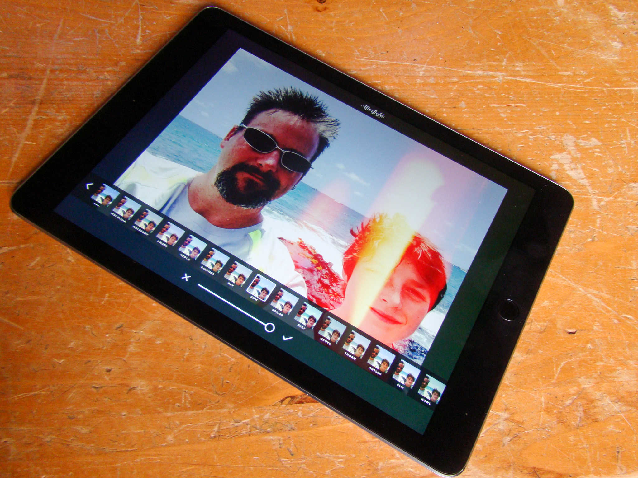 You'll be the envy of all your Instagram buddies with AfterLight's amazing set of tools.