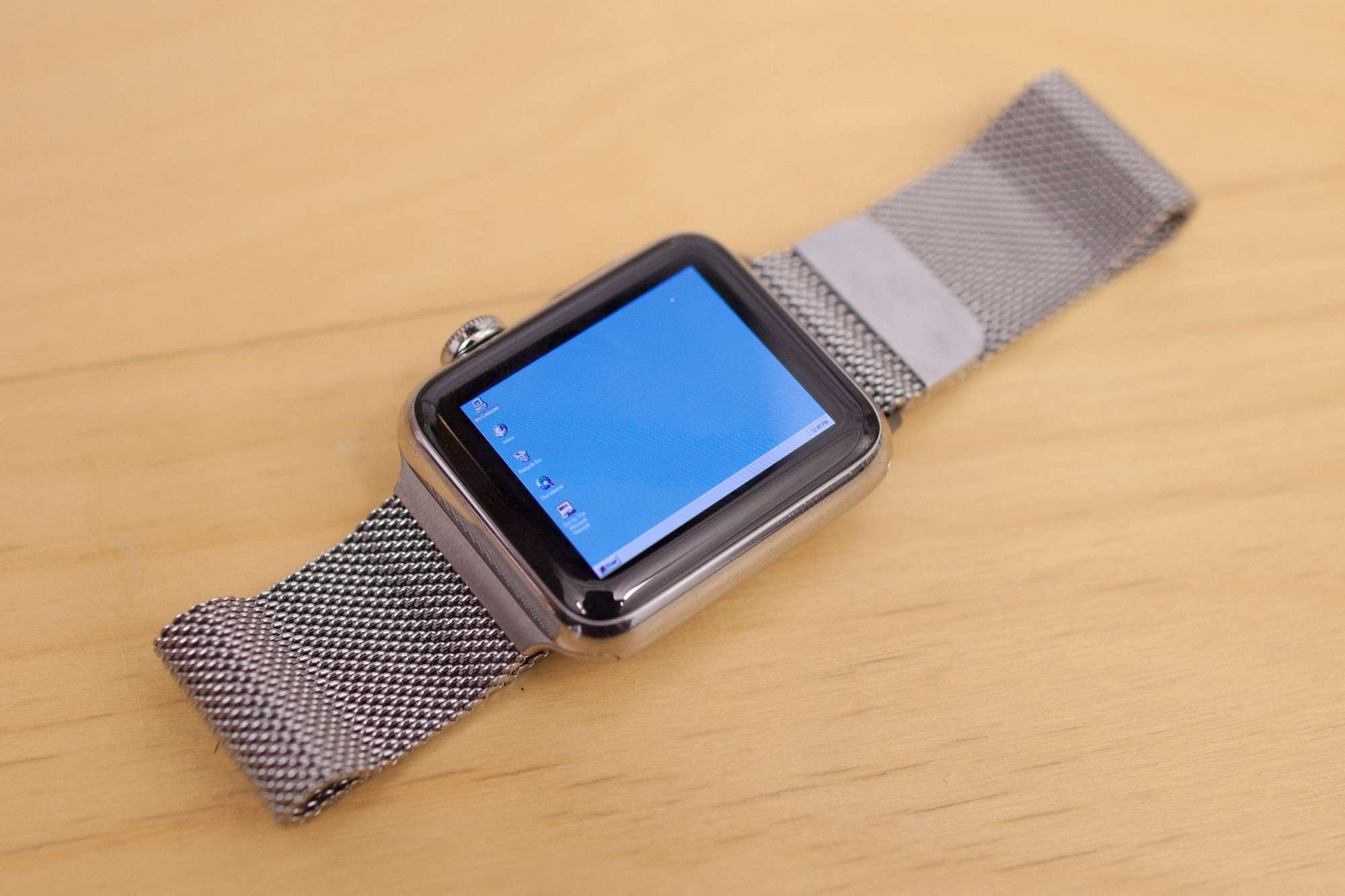 Windows 95 on Apple Watch