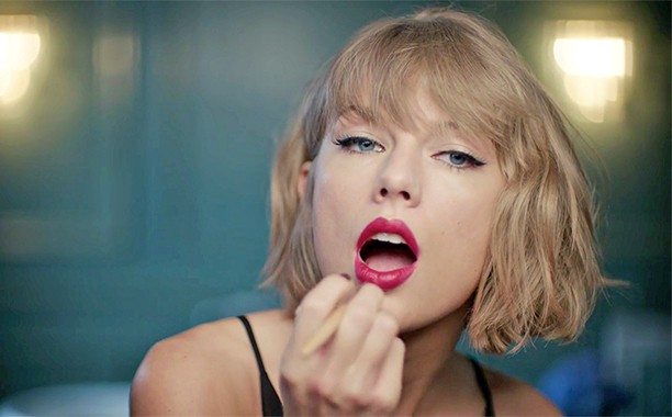 taylor-apple