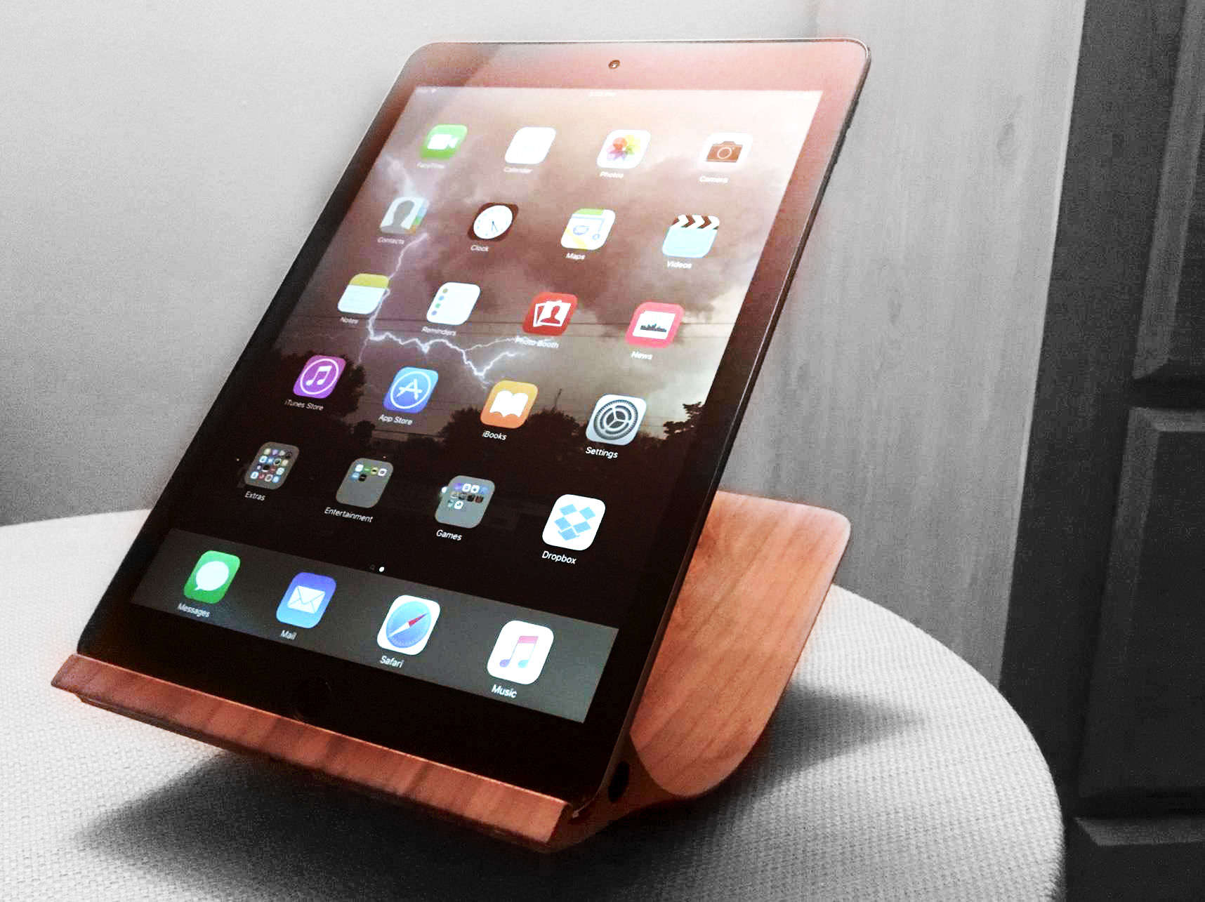 Yohann iPad stand updated photo
