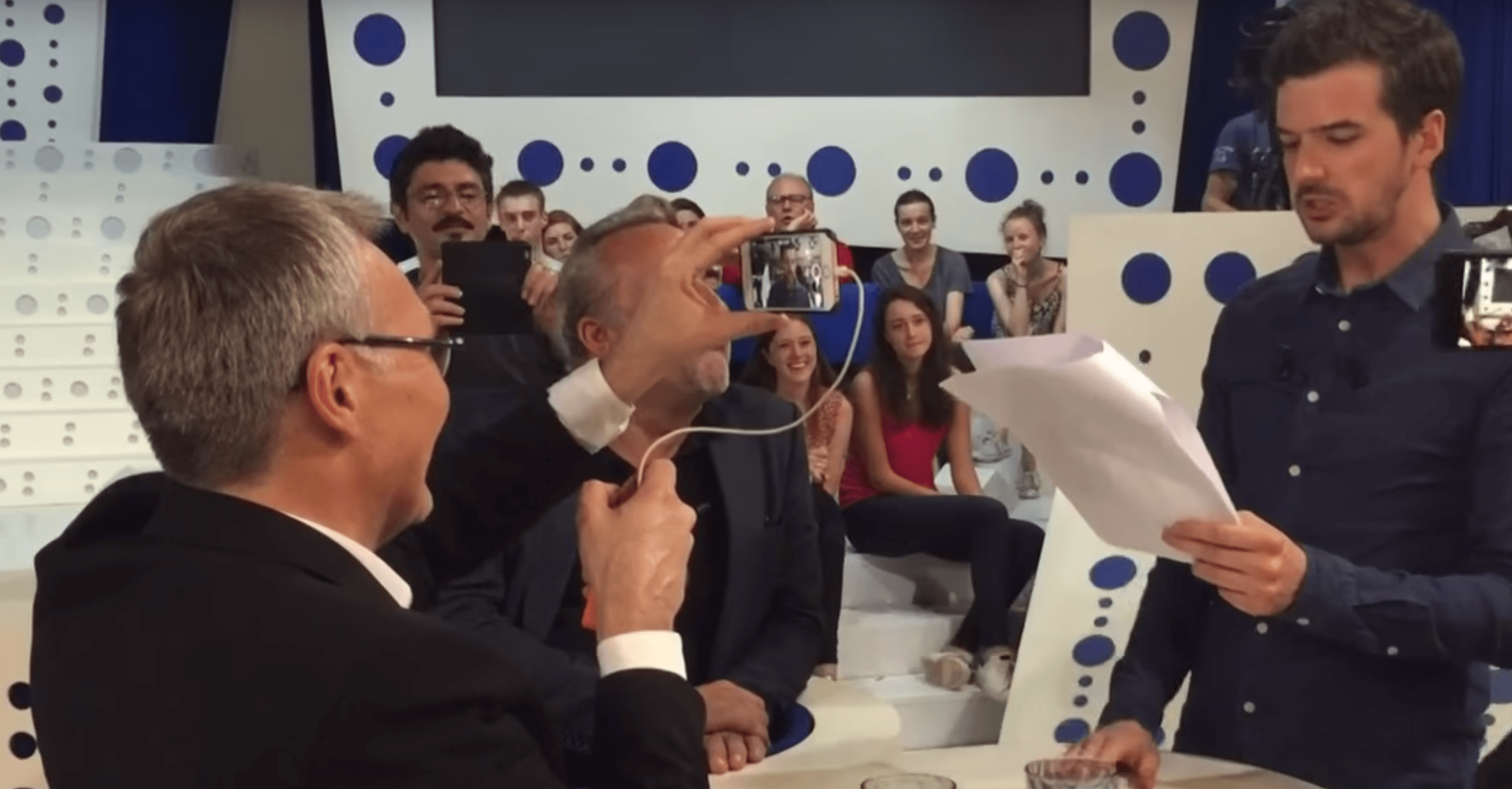 iPhone-talk-show