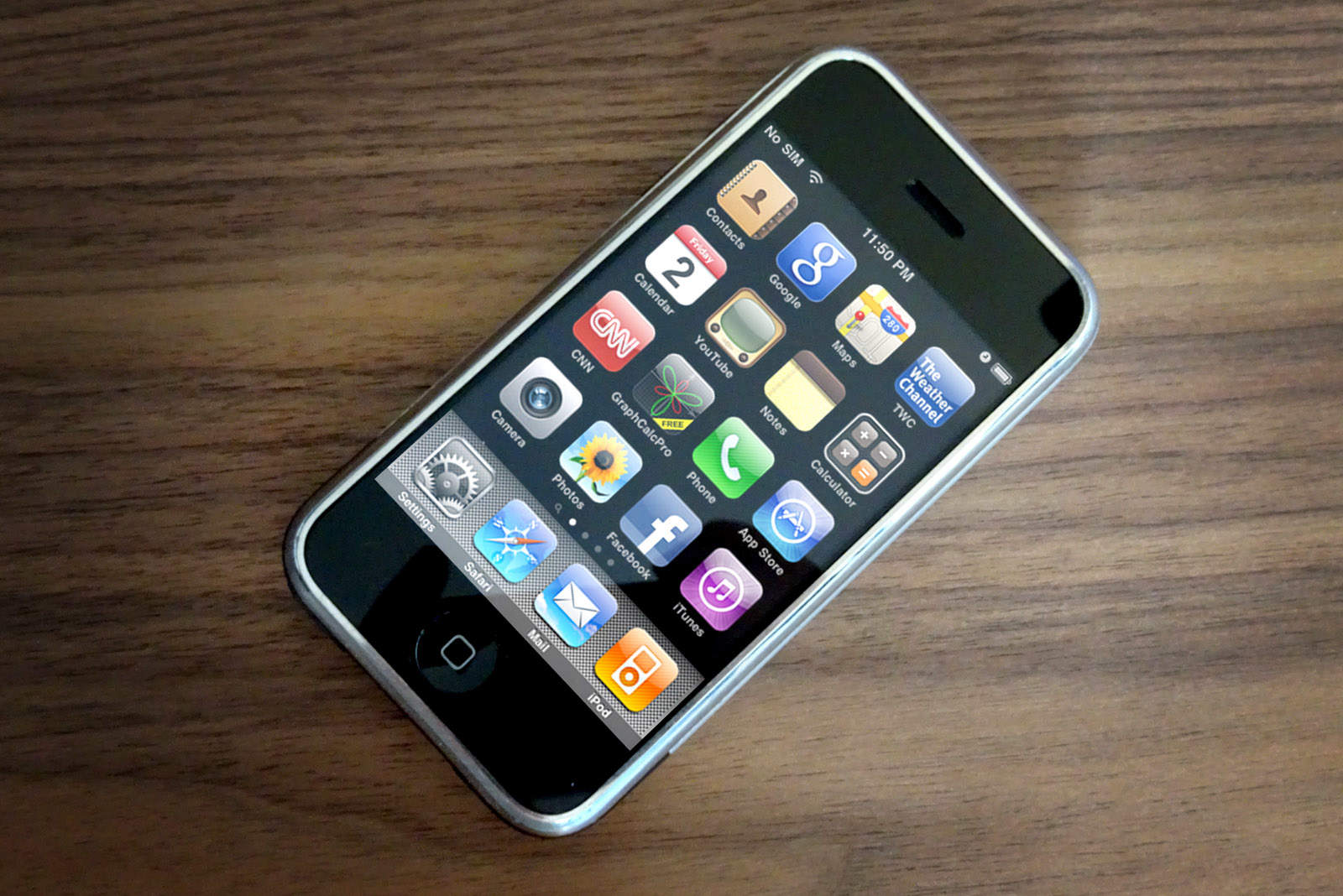 Photo of an iPhone running iPhone OS 3