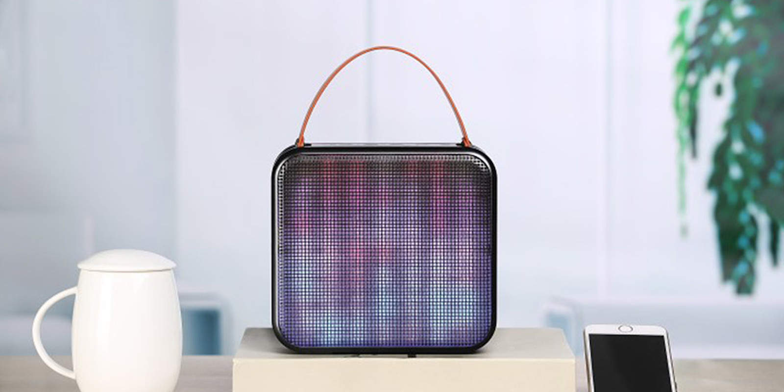 FRESHeCOLOR Bluetooth portable speaker