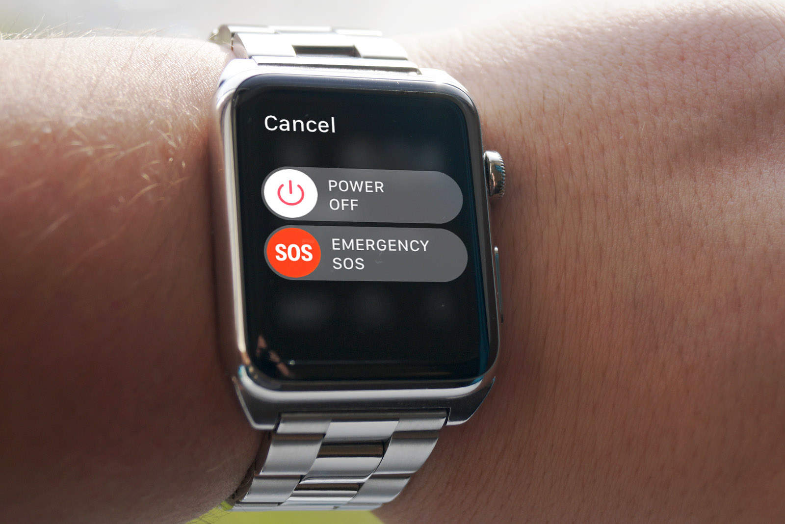 Apple Watch Emergency SOS