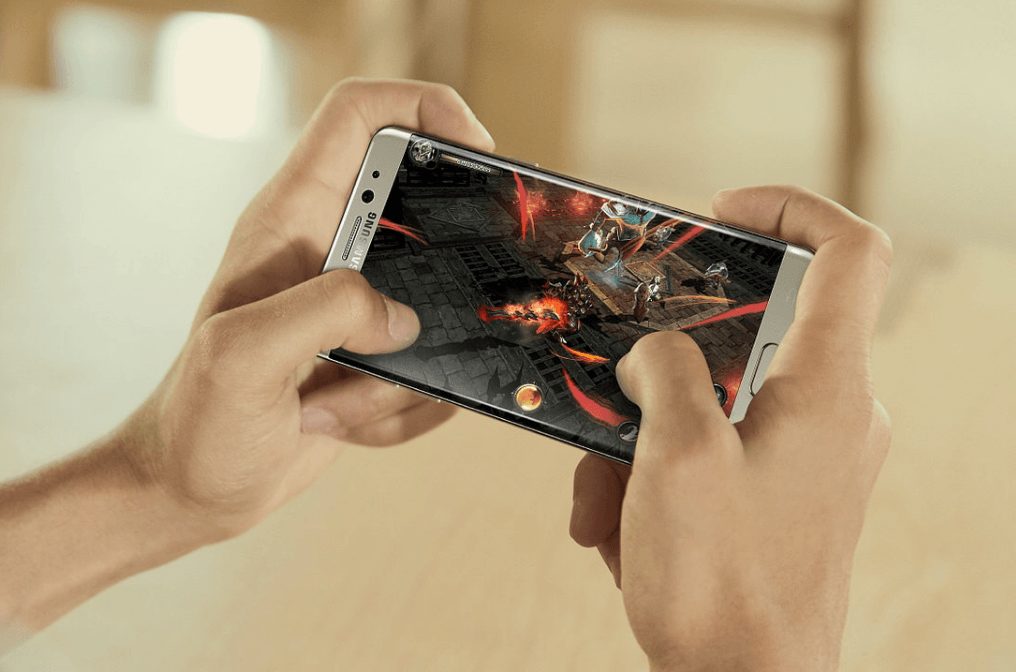 The Galaxy Note 7 is going to take some beating. Here's where Apple should start.