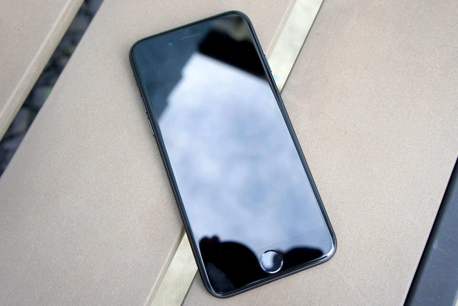 iPhone 7 front
