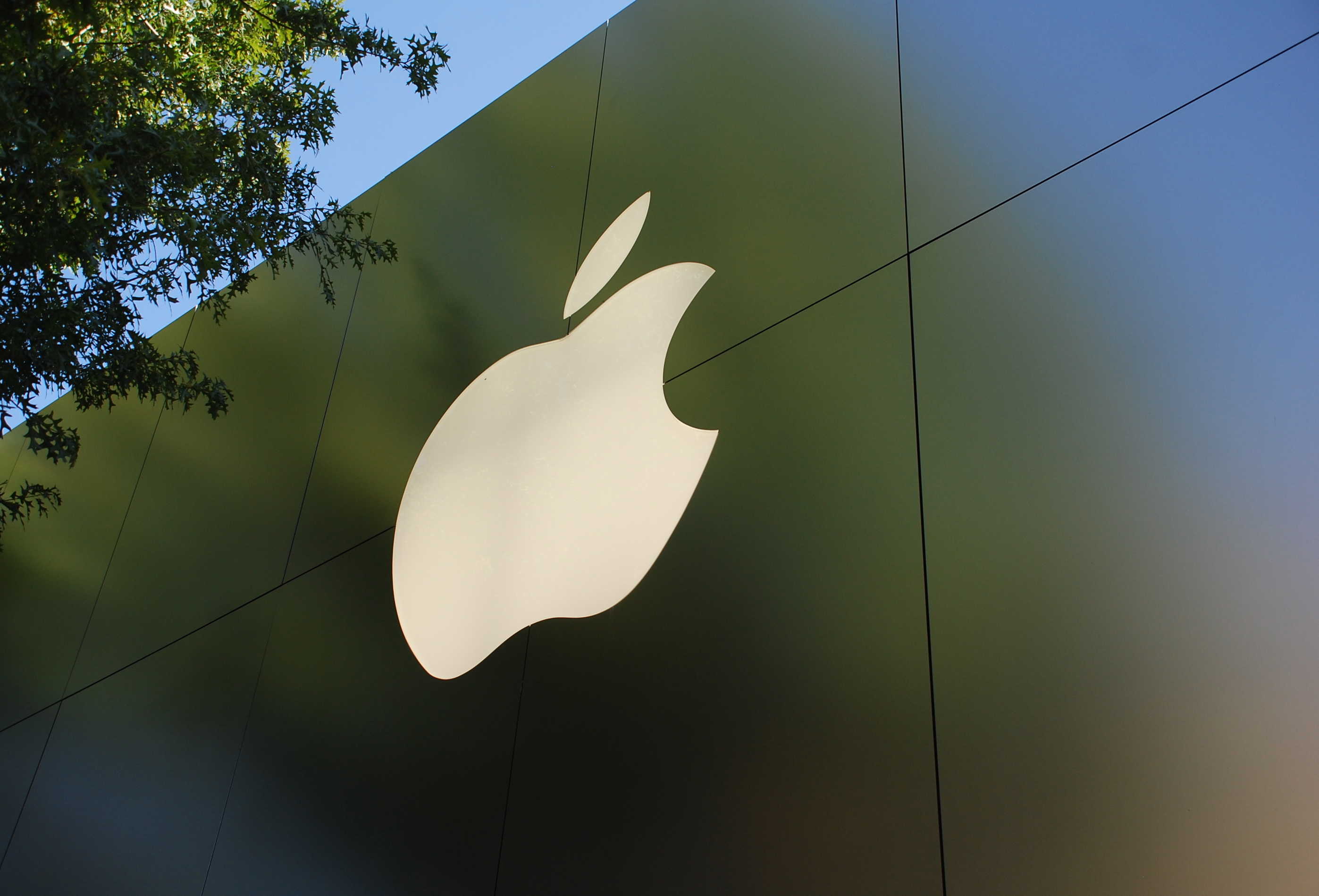 Will Apple ever bring manufacturing jobs back to America?