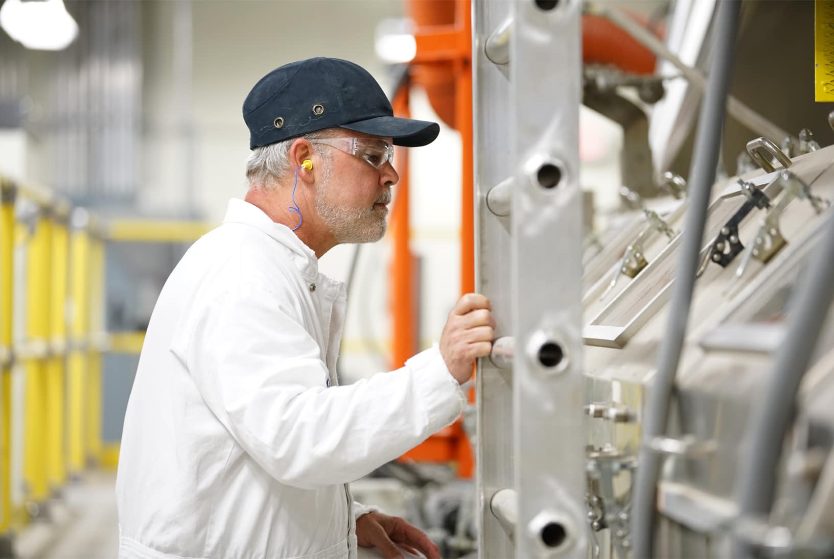 amf_earplugs_worker