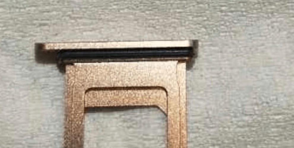 iPhone 8 SIM tray