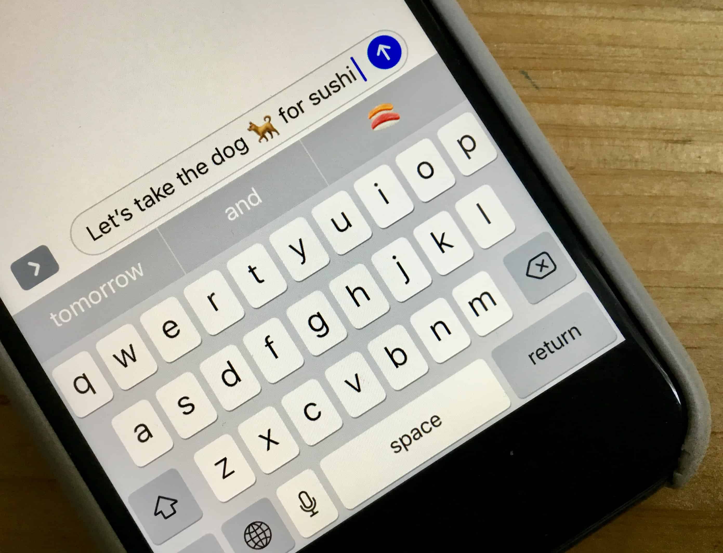 emoji iPhone quicktype