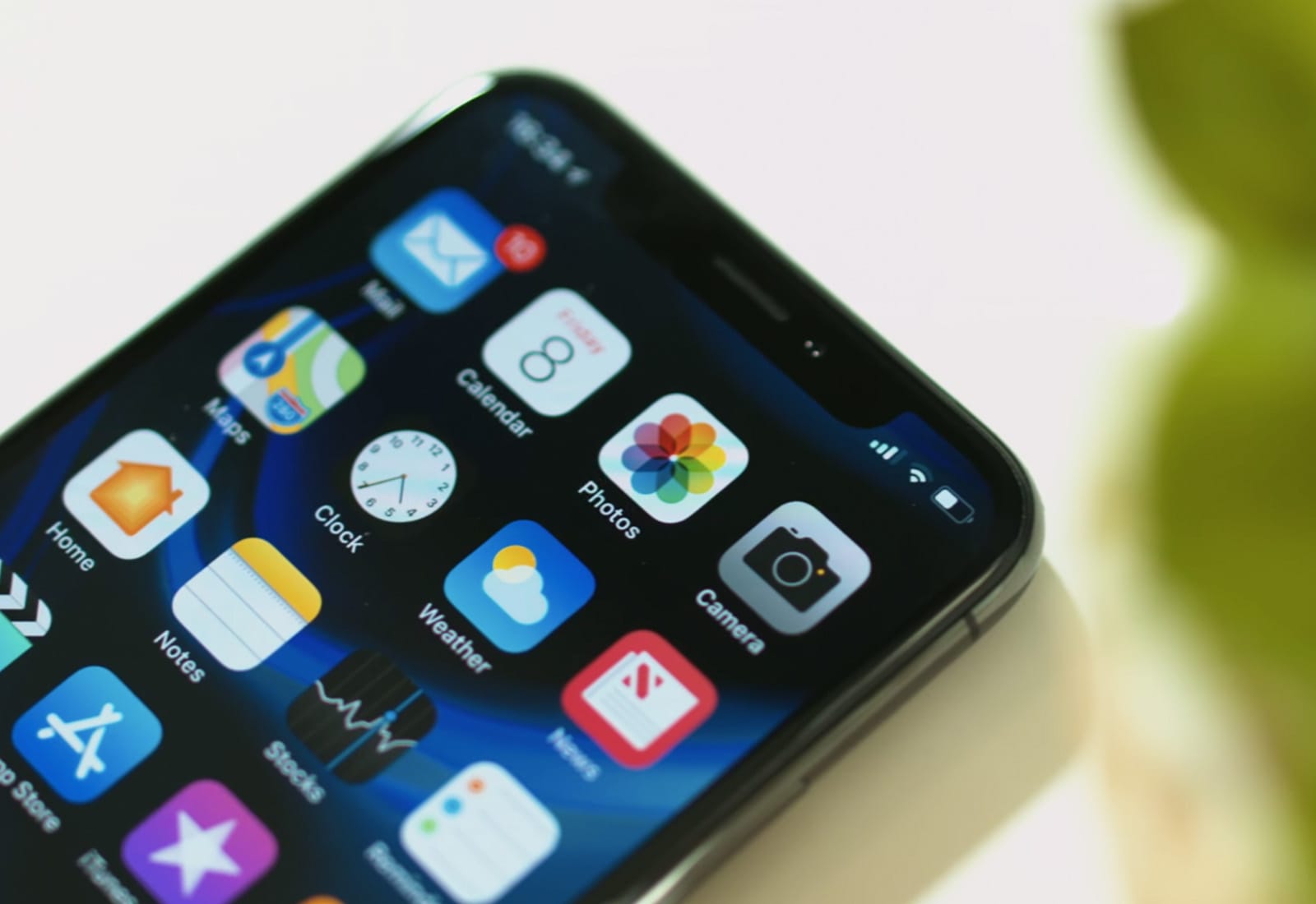 iPhone X notch