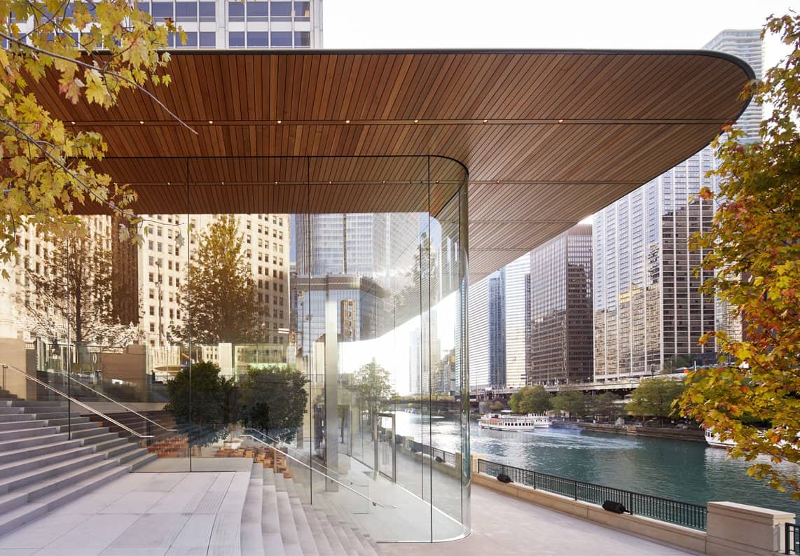 Chicago Apple Store 1