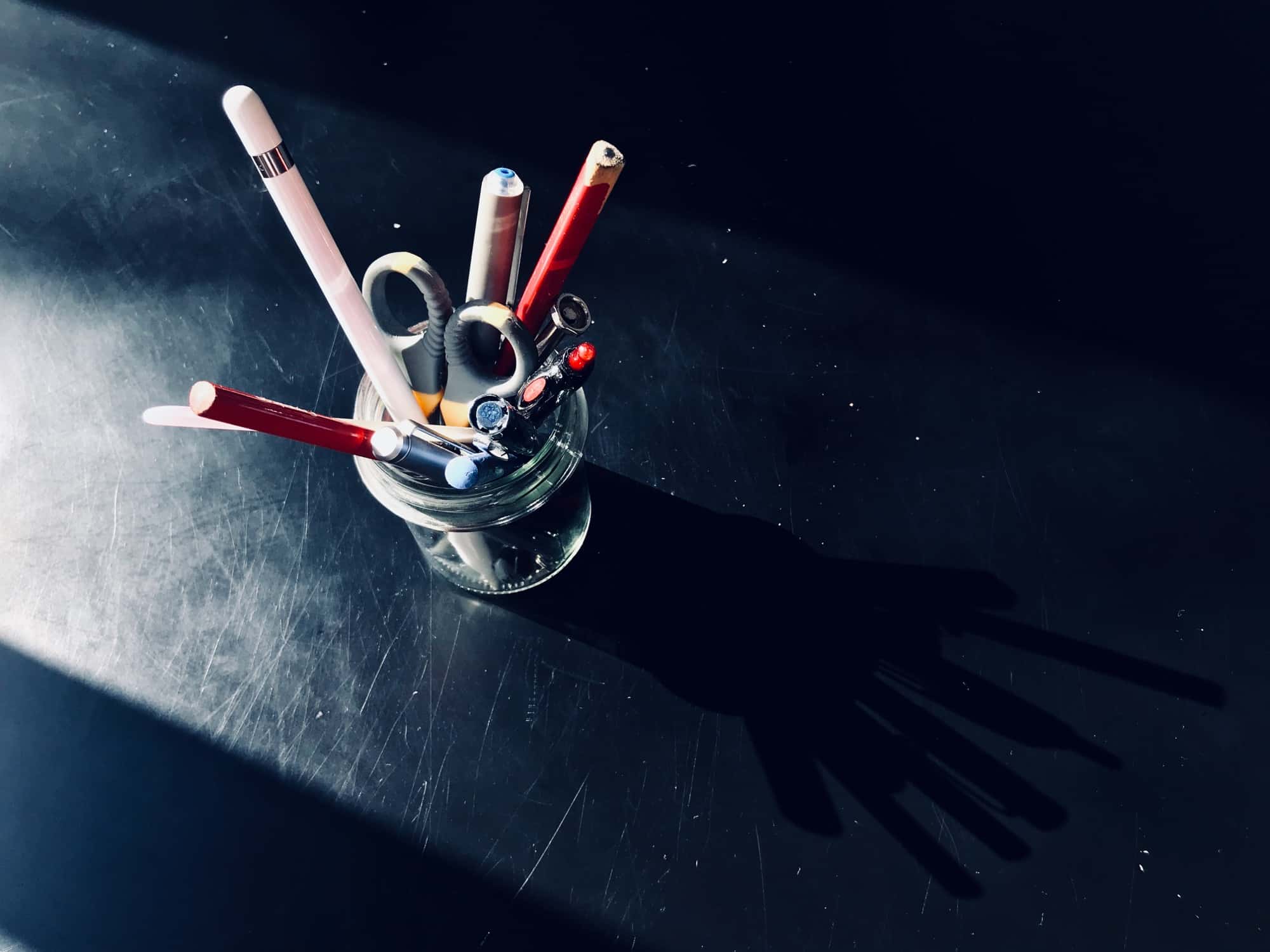 apple-pencil-jar