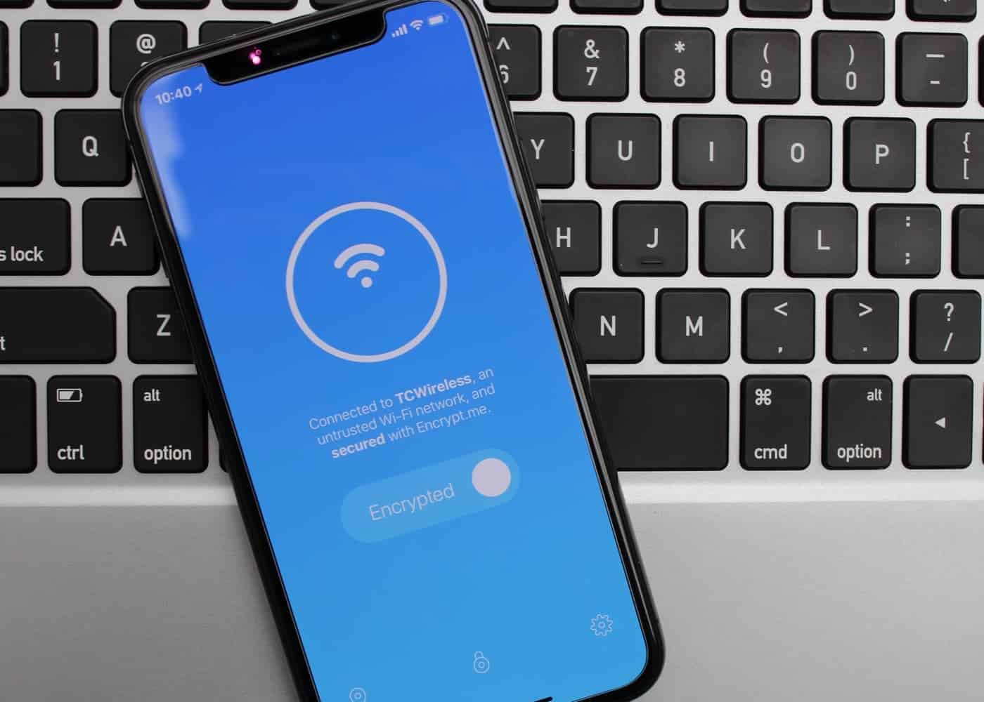 Encrypt.me protects an open network
