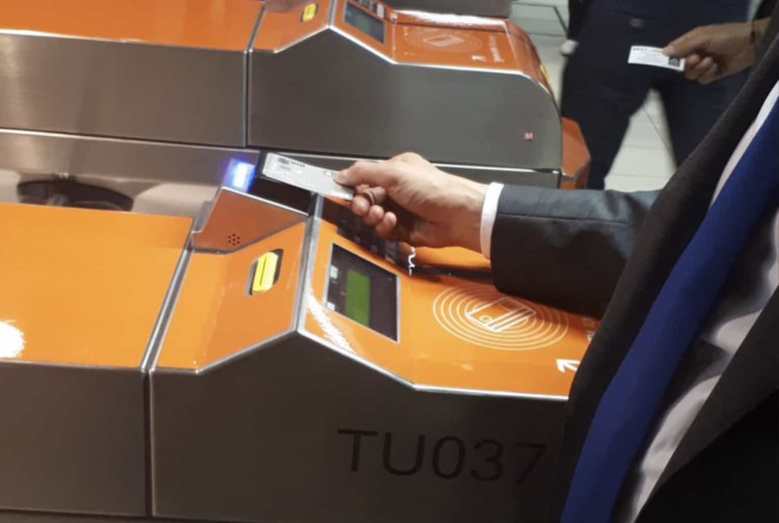 Apple Pay Milan subway