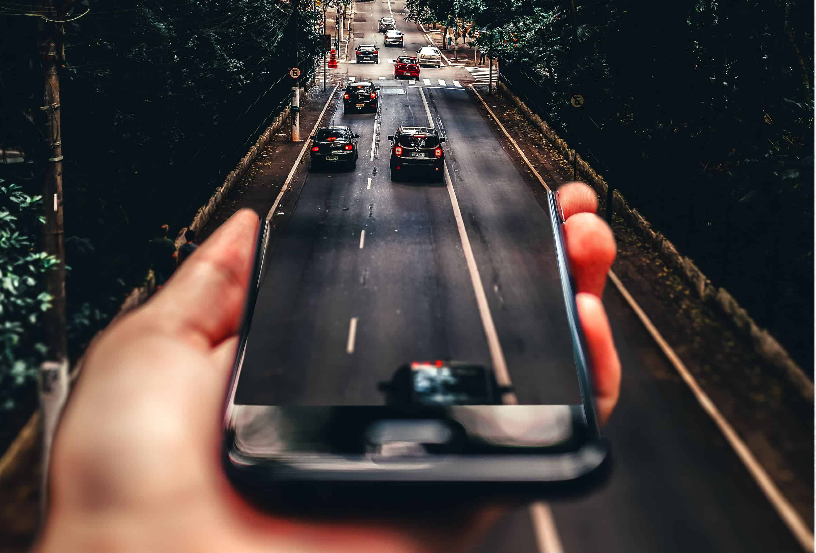 Apple might be getting (back) into the car game.