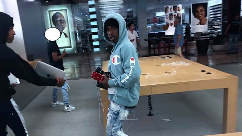 Apple Store