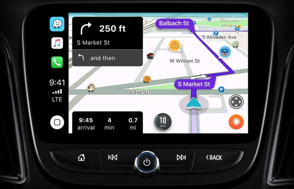Waze CarPlay