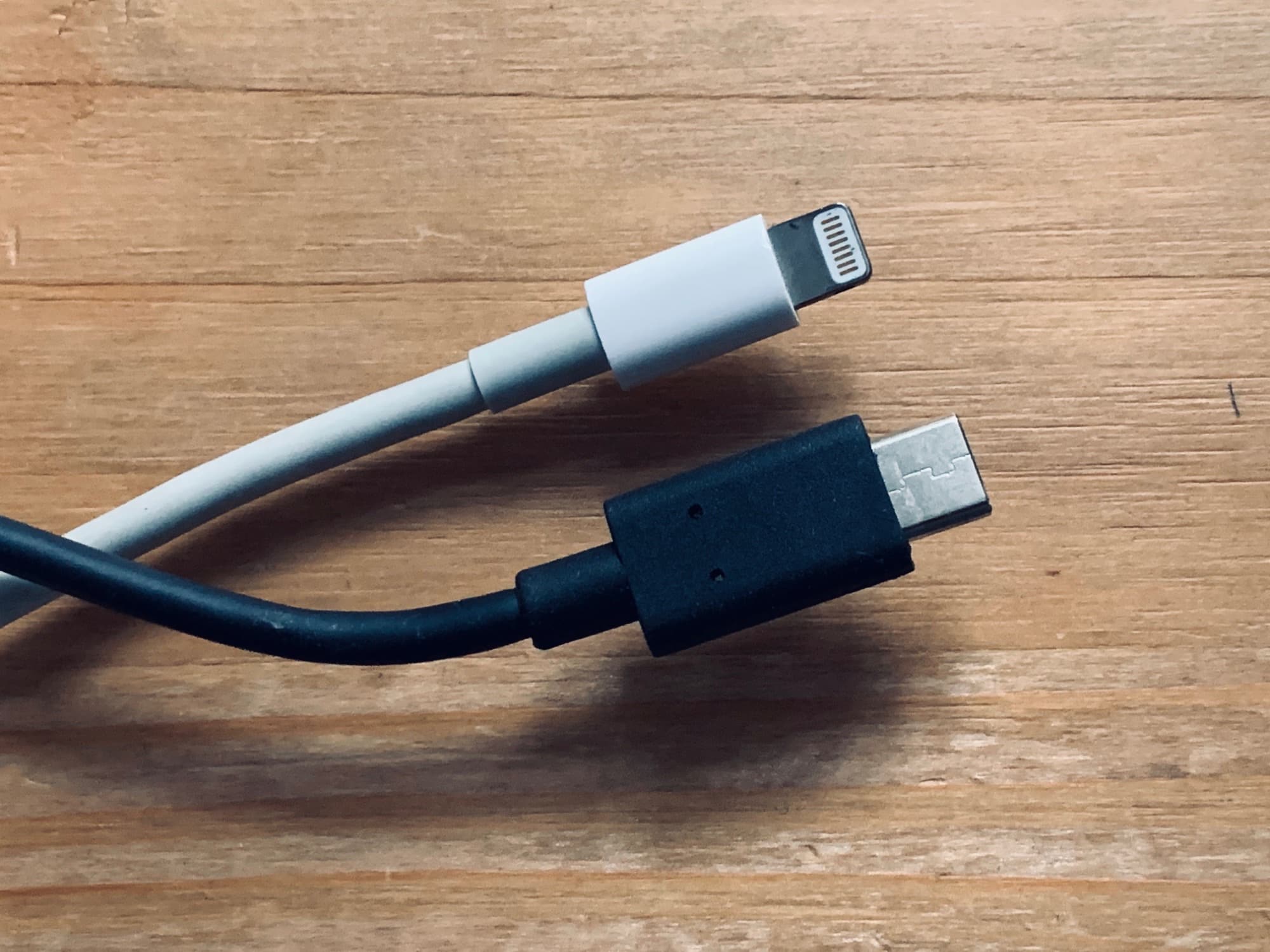 USB-C Lightning