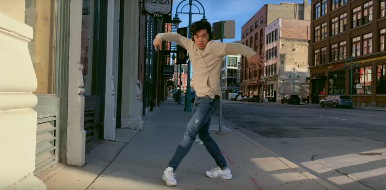 iPhone XS Max commercial