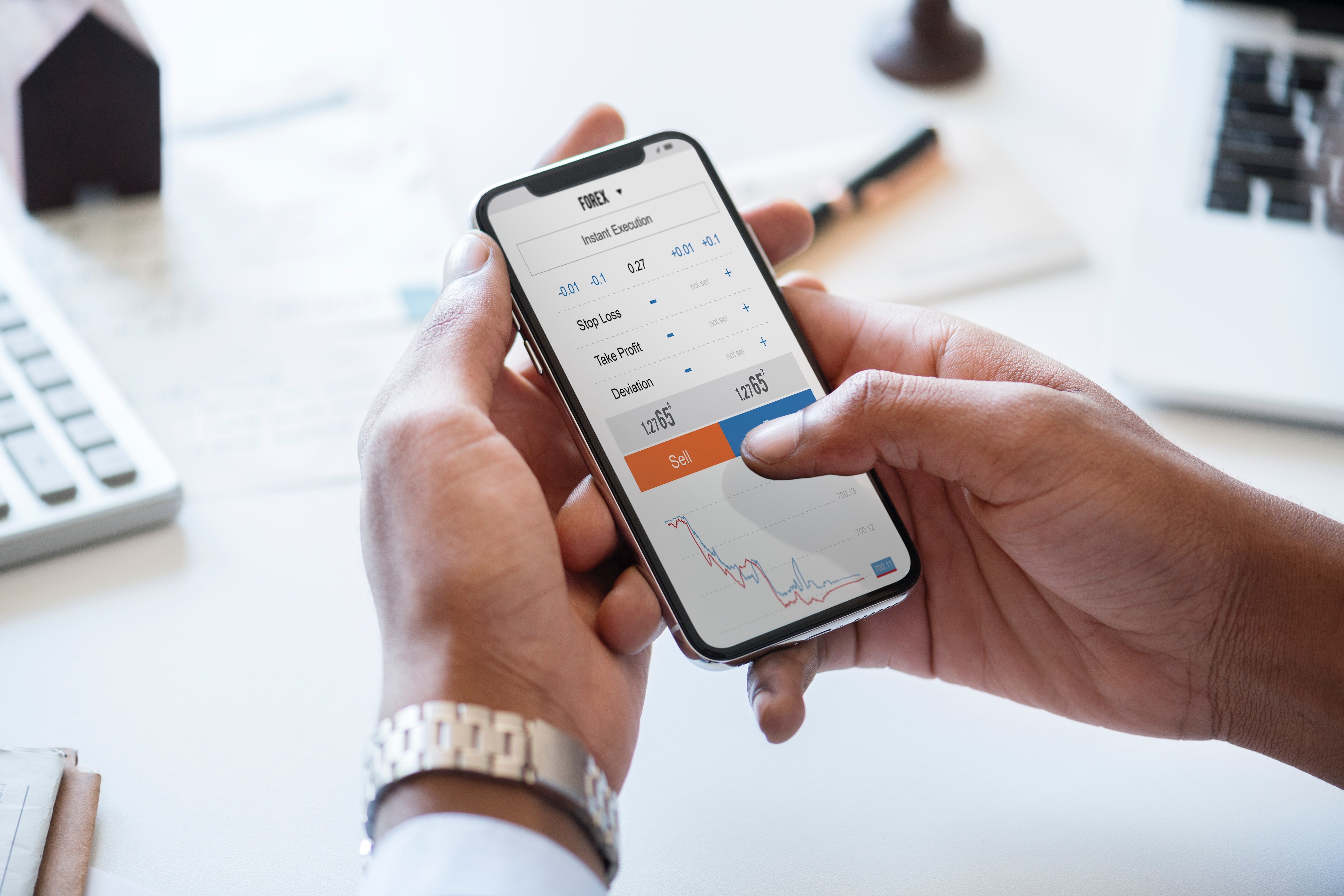 Several factors are driving down the Apple stock price.