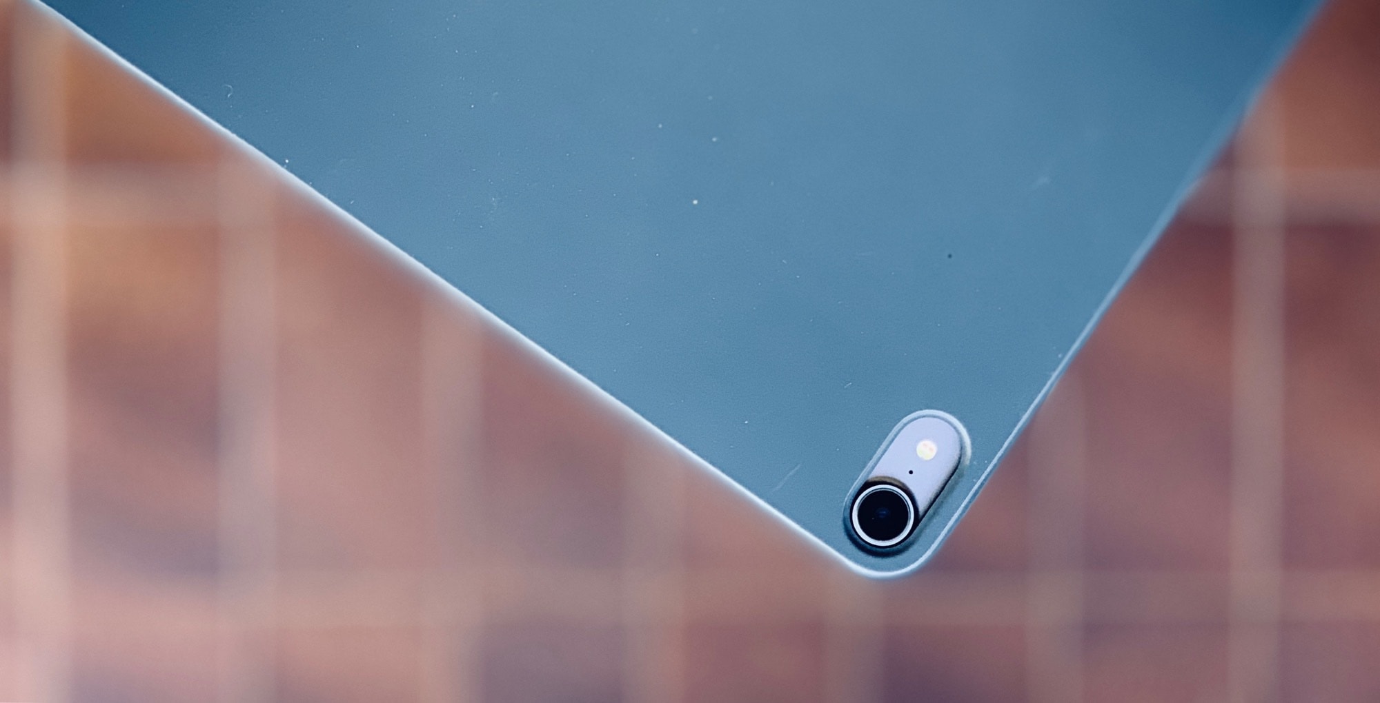 The Smart Folio Cover also eliminates the camera bump.