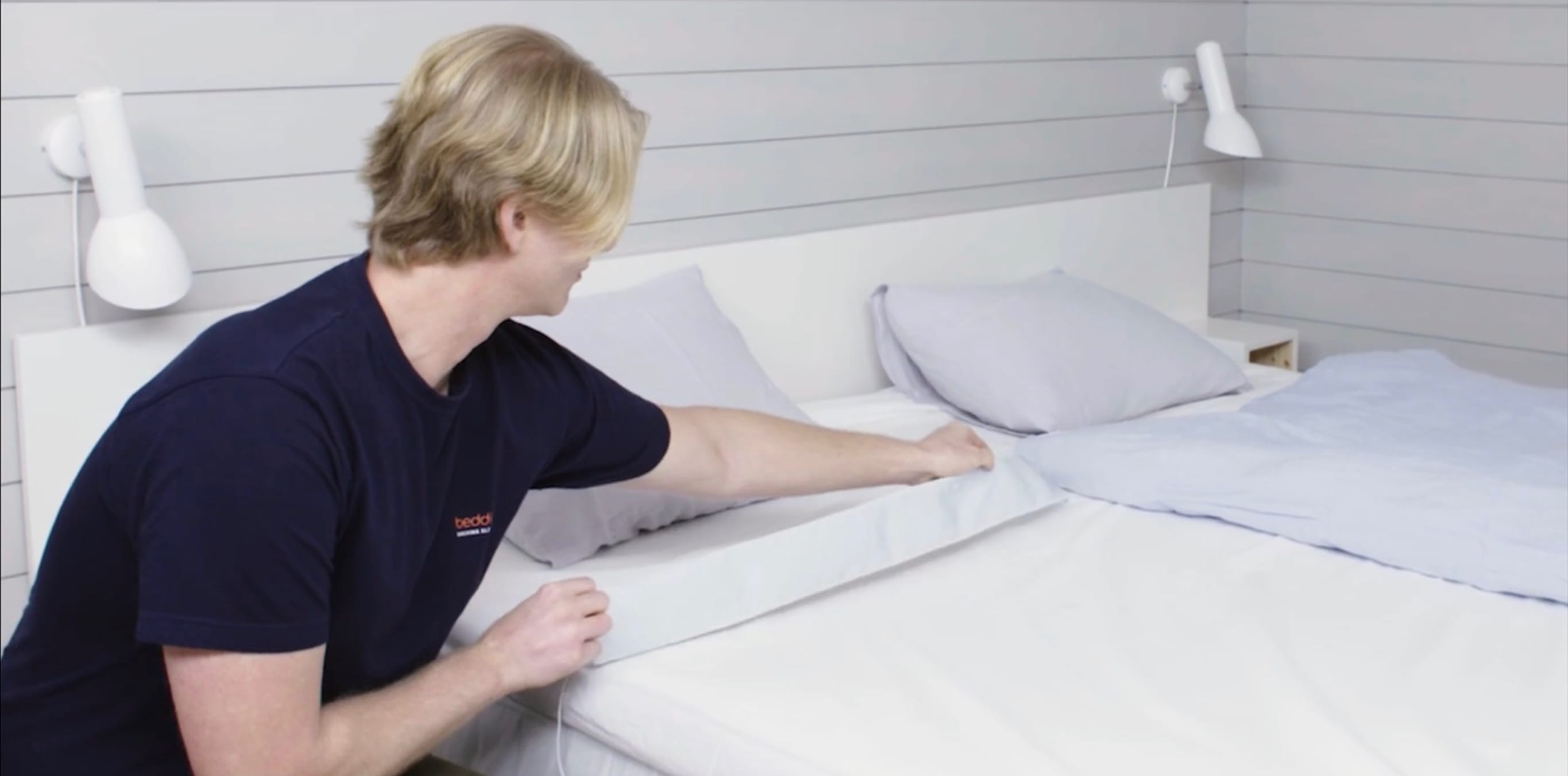Beddit 3 sees you when you’re sleeping; it knows when you’re awake.