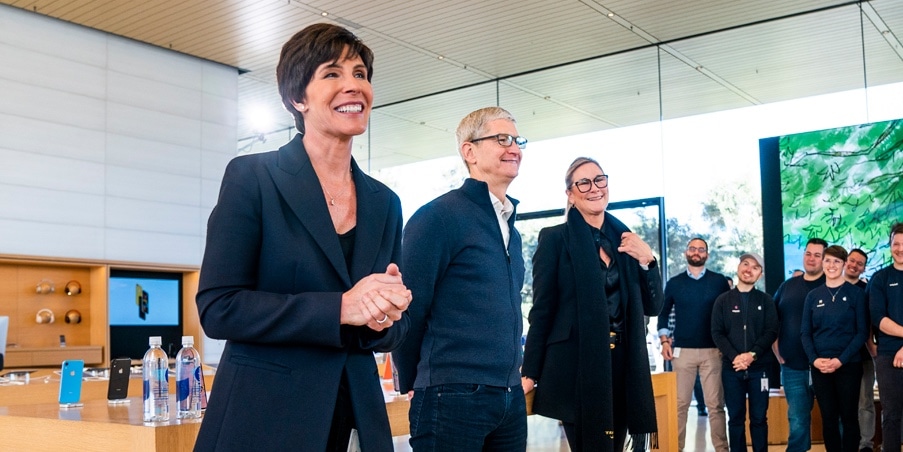 Apple’s new Senior Vice President of Retail + People Deirdre O’Brien with Tim Cook.