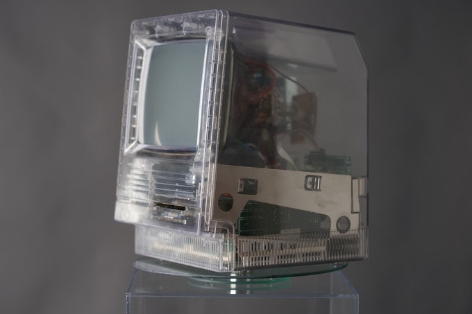 Macintosh SE clear case