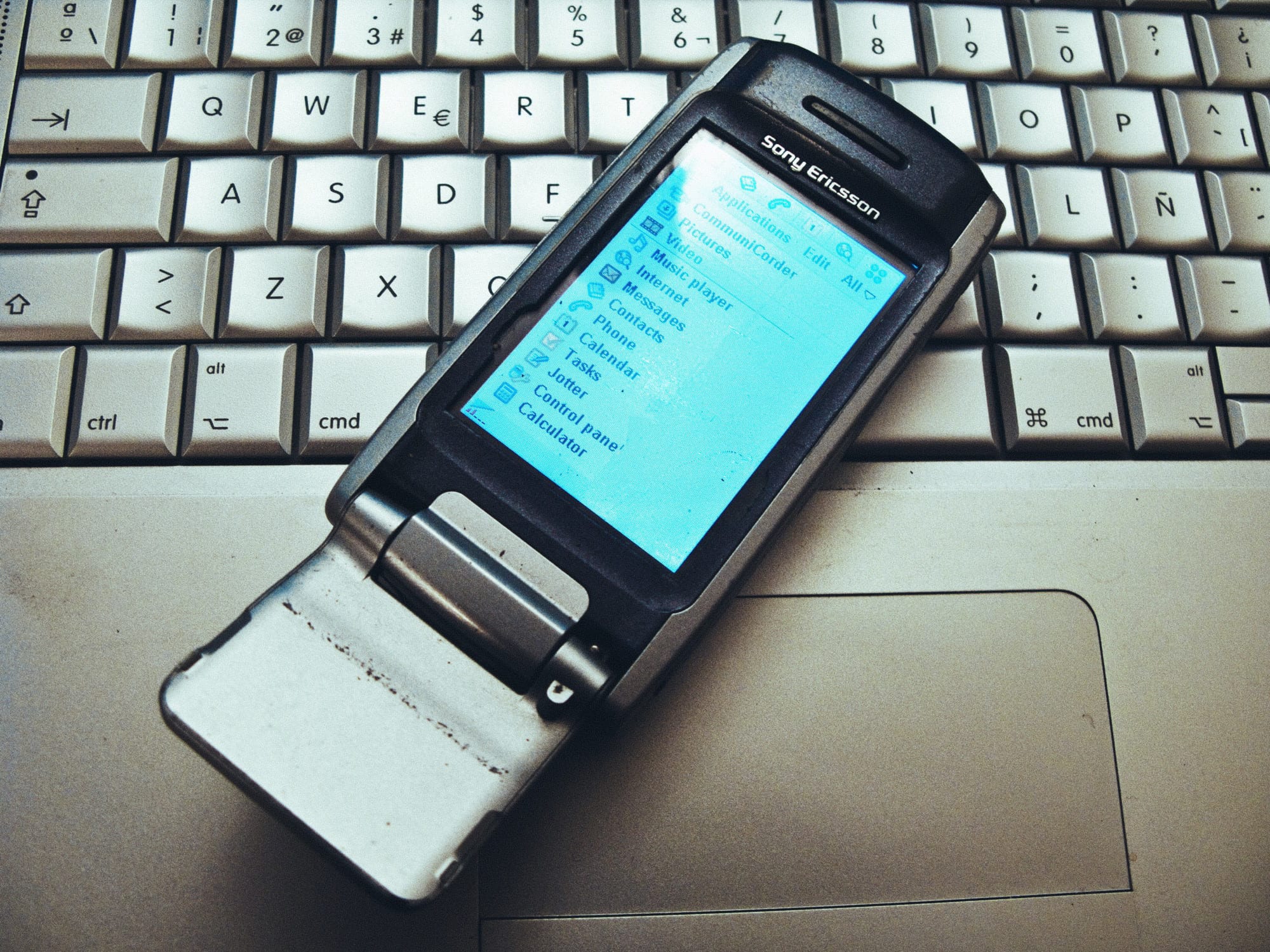Never lose your old messages again.