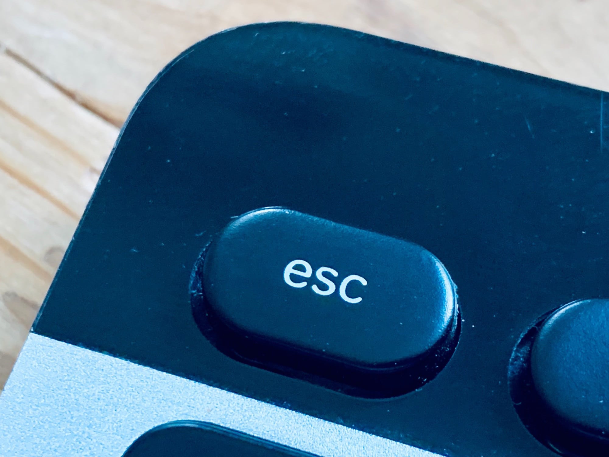 Escape the nightmare that is iOS autocorrect.