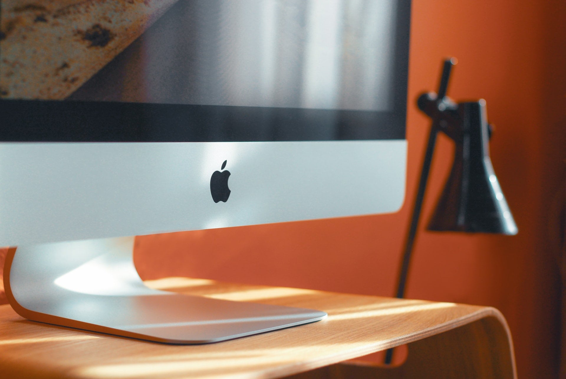 Don't make this one stupid password mistake. Use Dashlane Password manager instead.