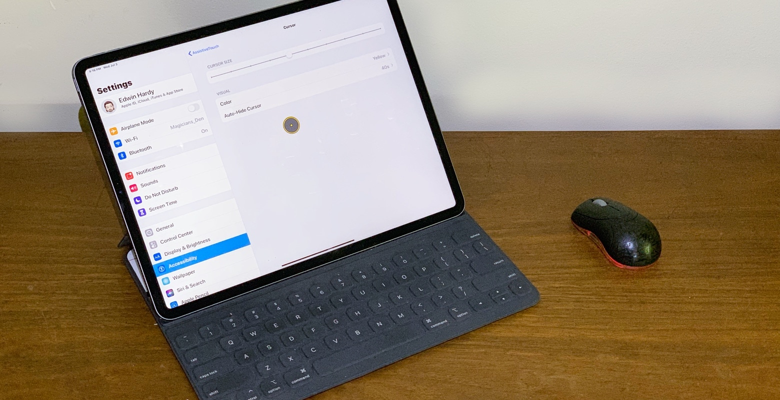 iPad Pro with iPadOS 13 and mouse