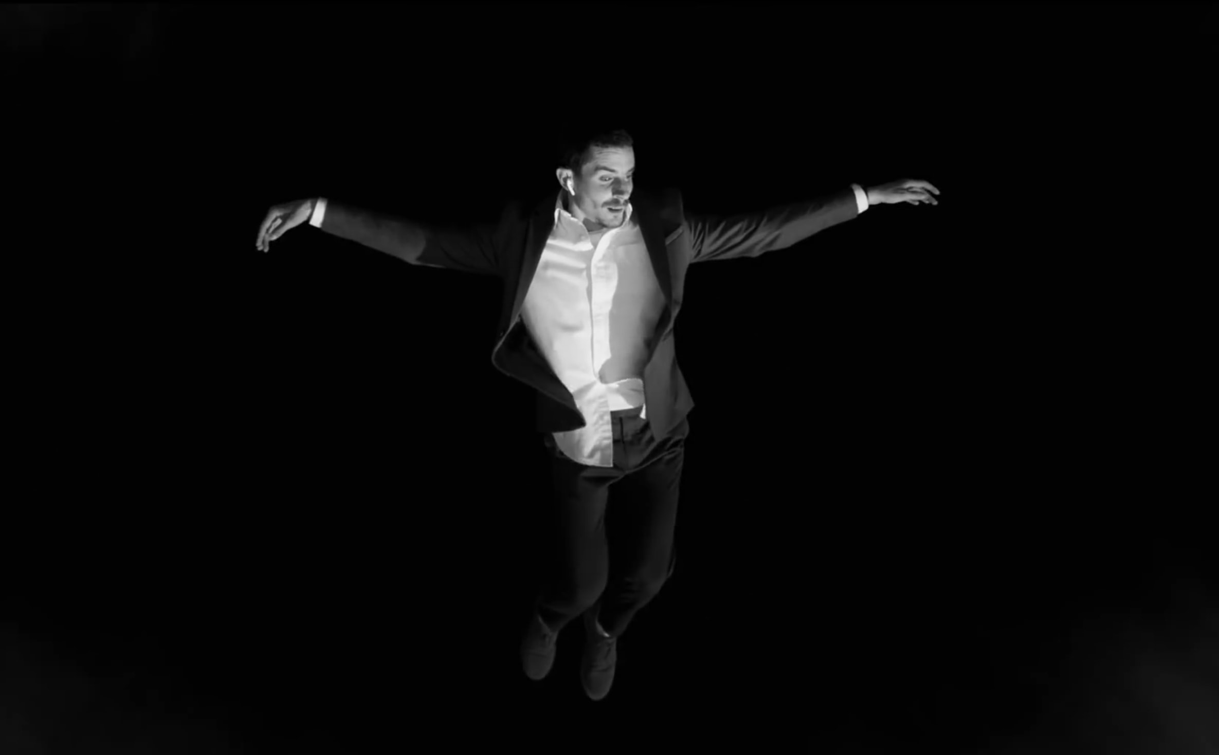 AirPods-bounce-ad