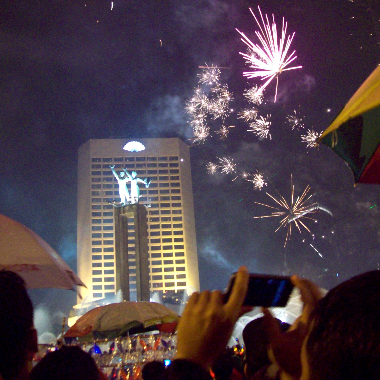 shooting fireworks with iPhone