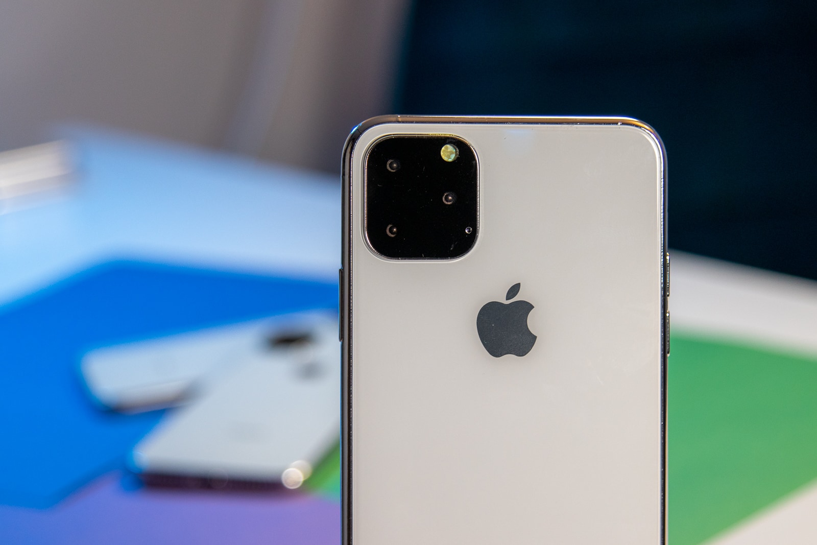 Close up or iPhone 11 dummy model camera setup