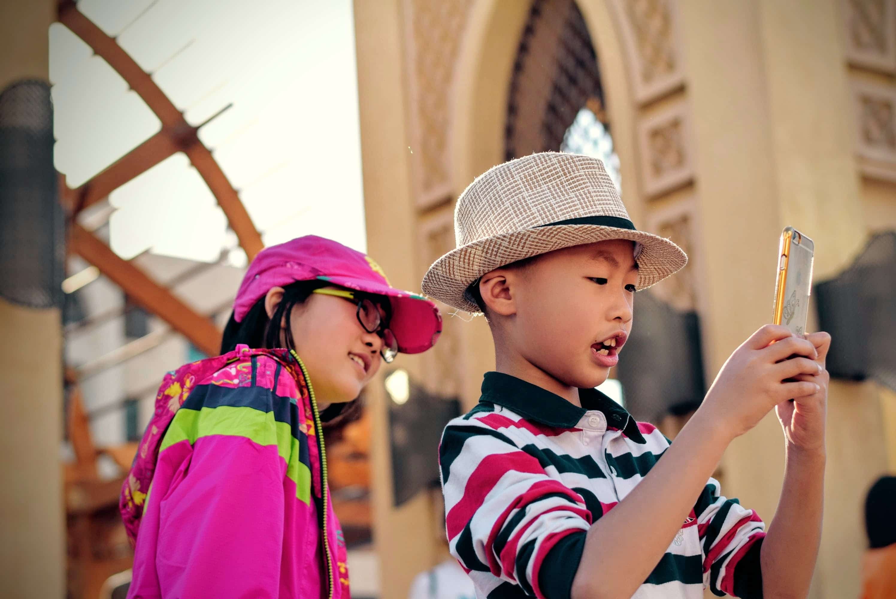 Take control of your kids' devices with FamiSafe.