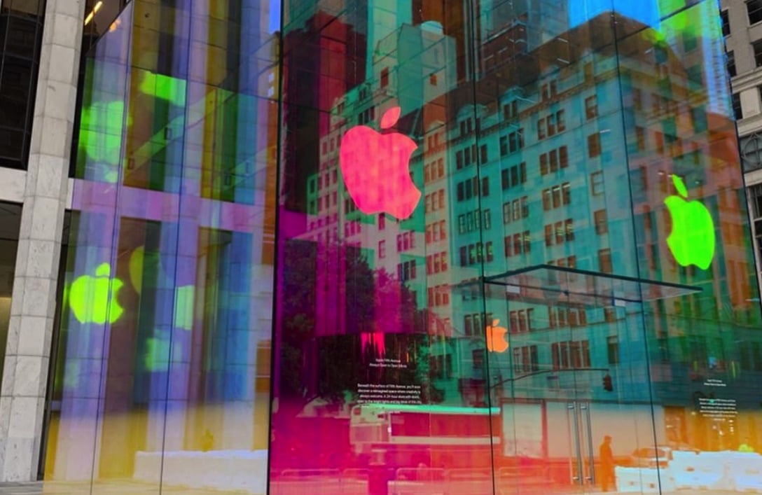 Apple Store glass