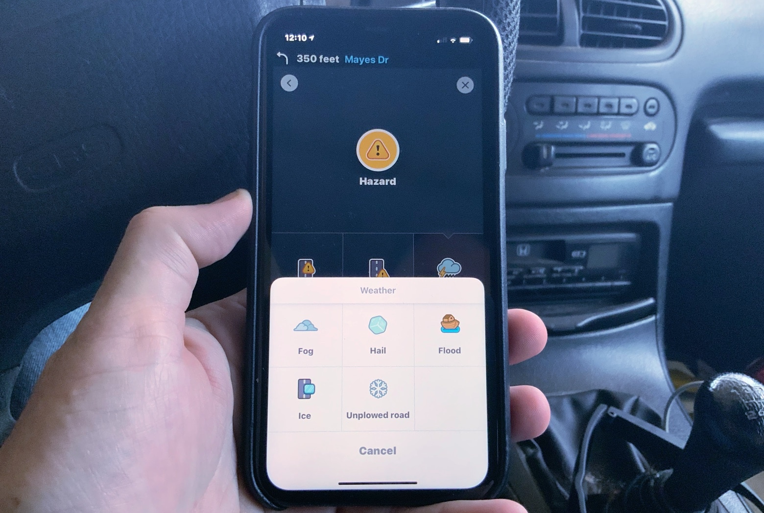 Waze on iPhone warns of unplowed roads