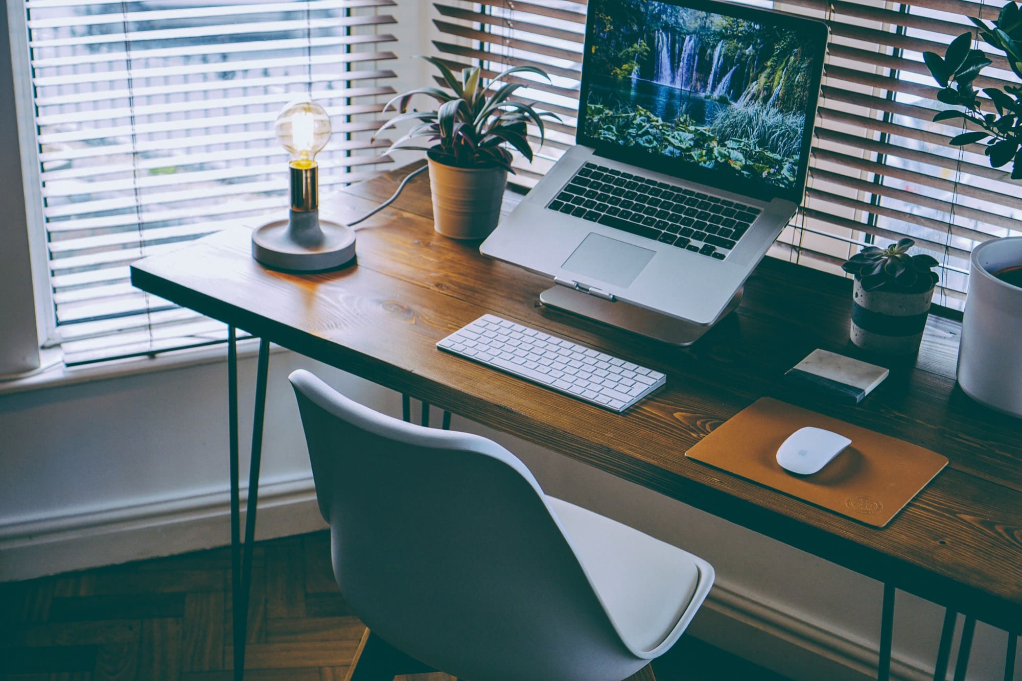 Telecommuting tips: Who wants to go to an office when they can work from home like this?