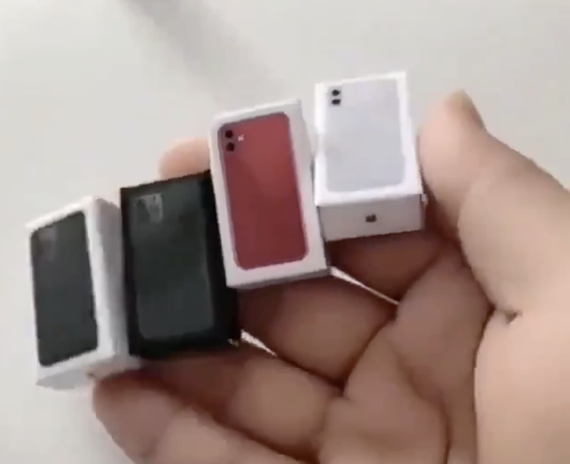 iPhone 12 mini unboxing